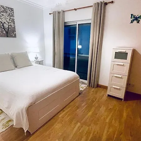Apartament Cecilia House *